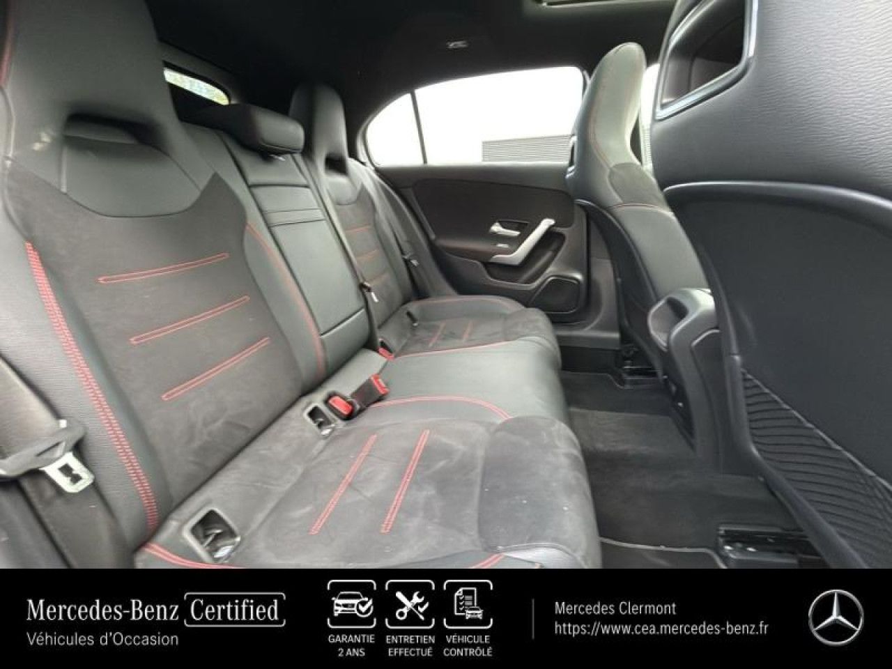 Photo du v&eacute;hicule 16 / 18