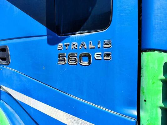 Vehicle image 7 / 15