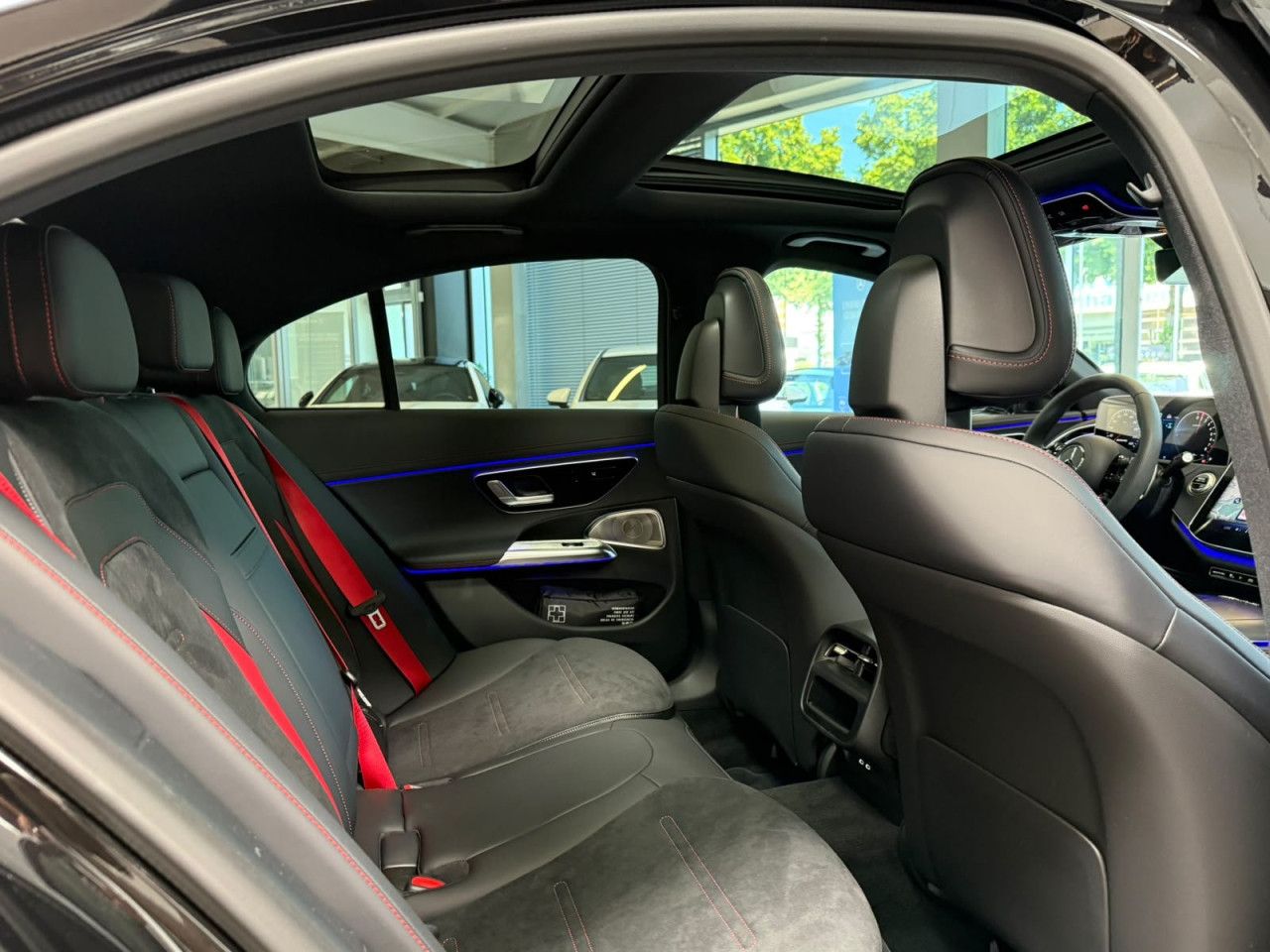 Mercedes-Benz E-Klasse – Bild 21