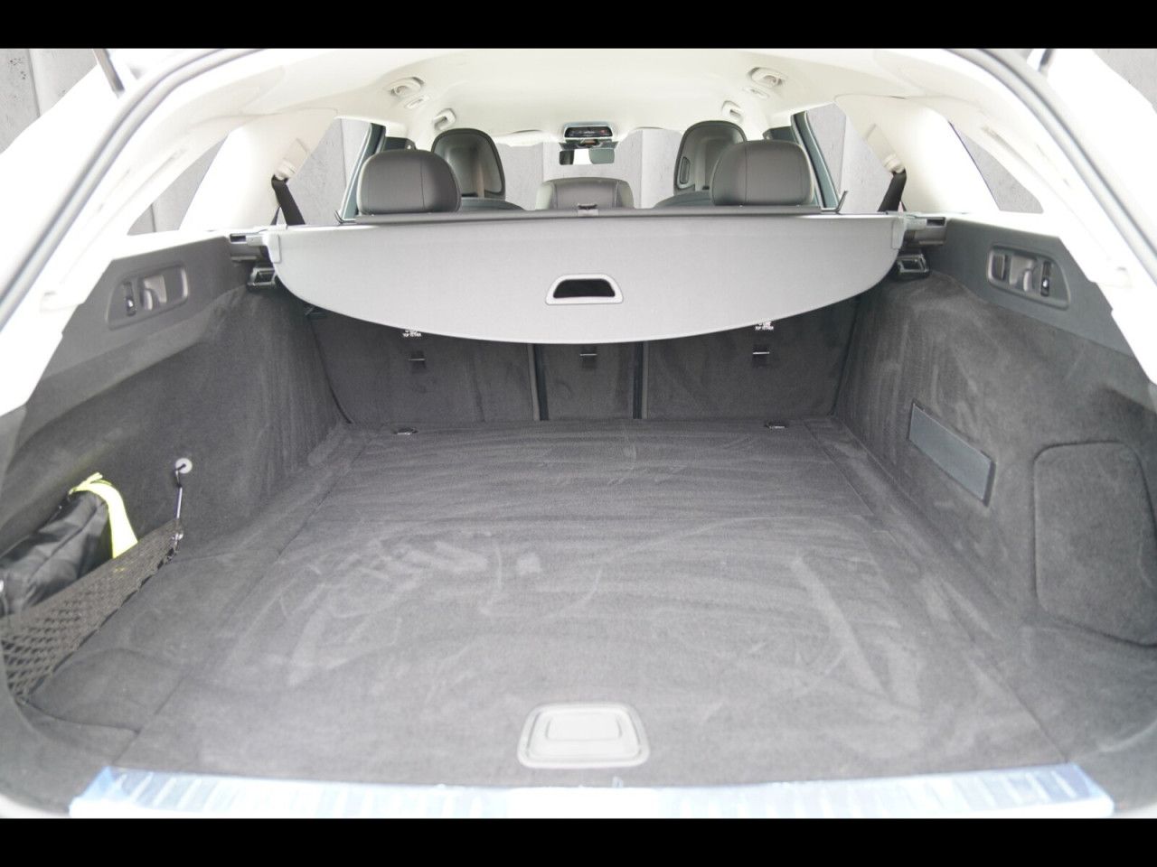 Mercedes-Benz E-Klasse – Bild 12