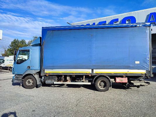 Vehicle image 2 / 11