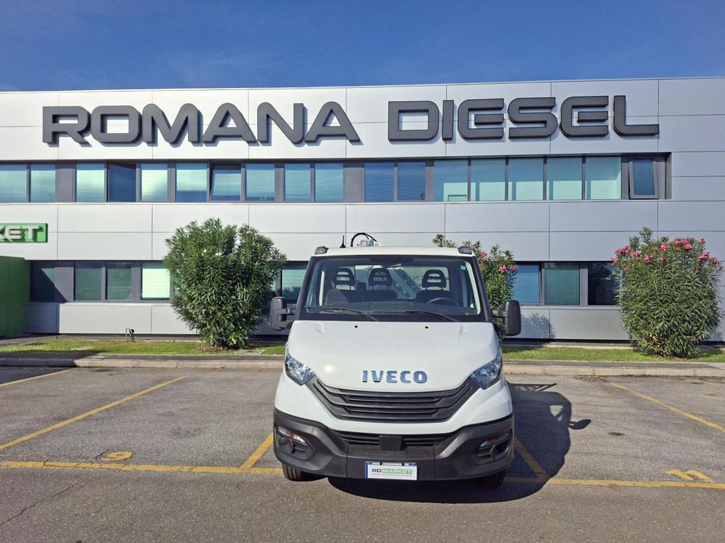 IVECO | 35C14 CABINATO CON GRU