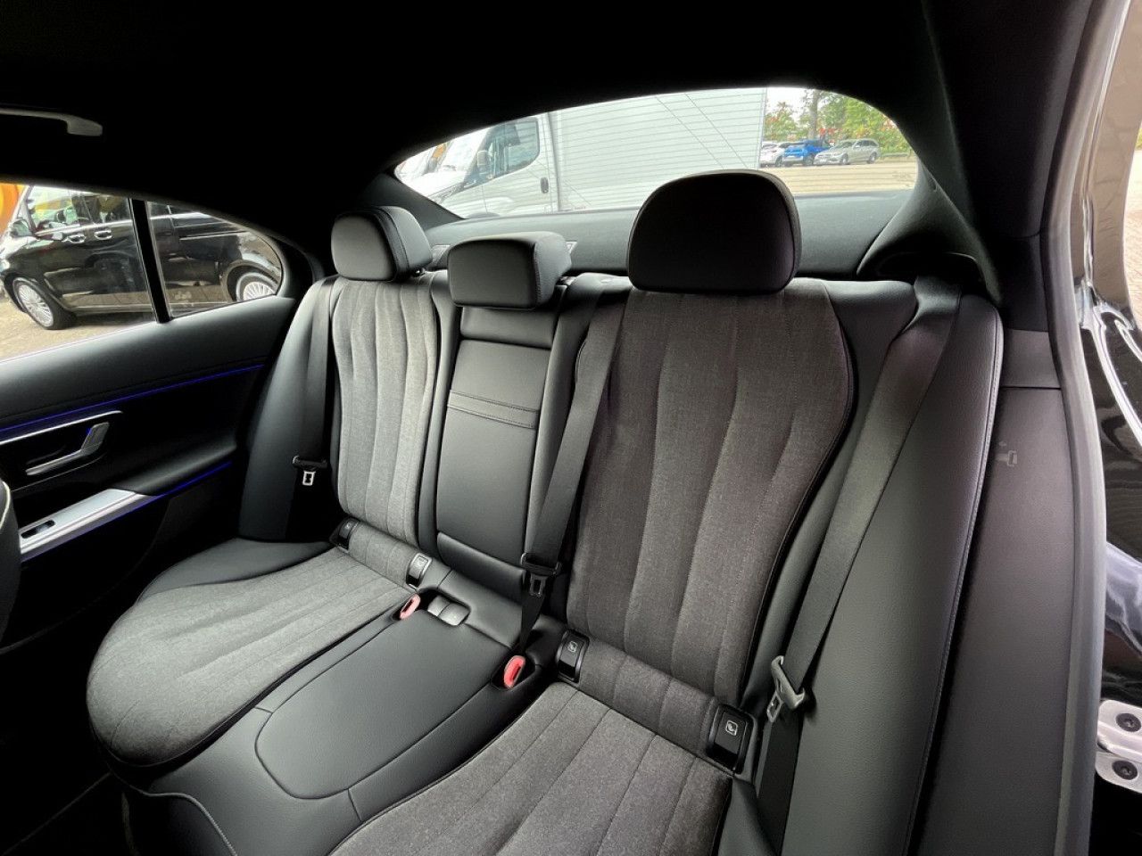 Mercedes-Benz E-Klasse – Bild 16