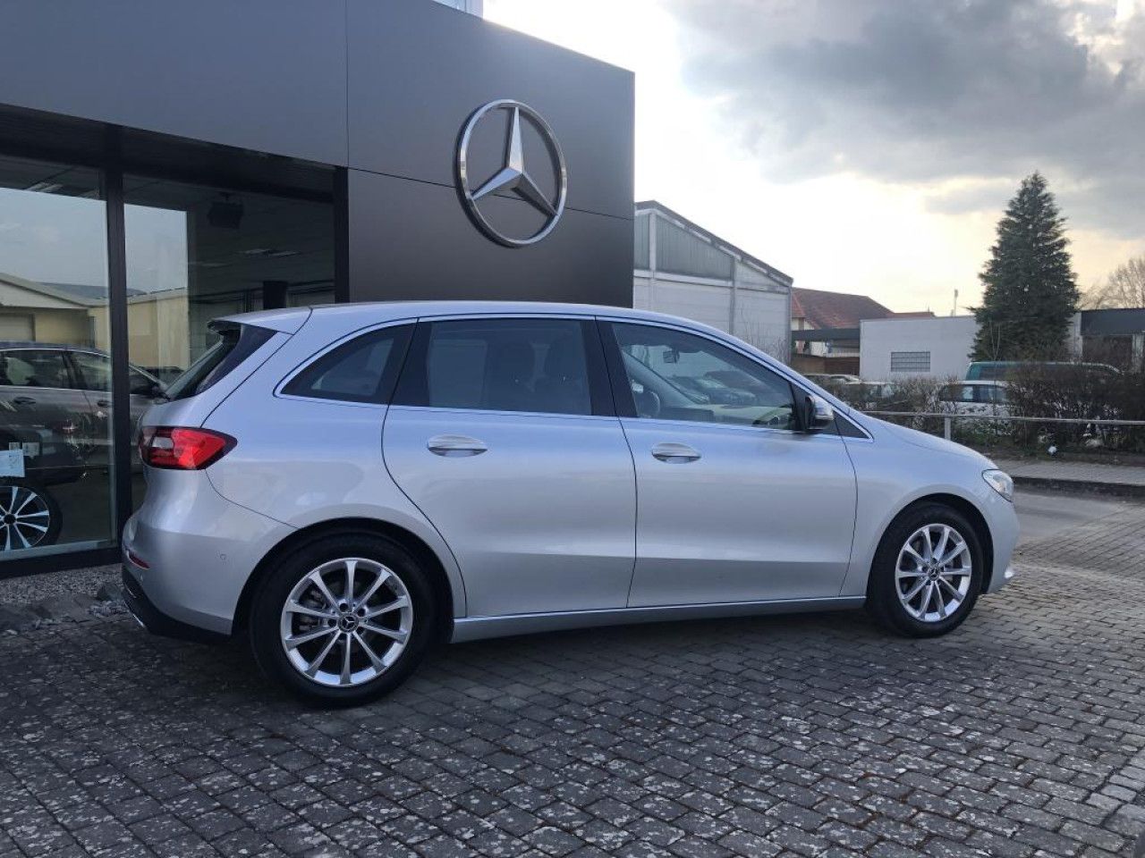 Fahrzeugbild 8 / 13