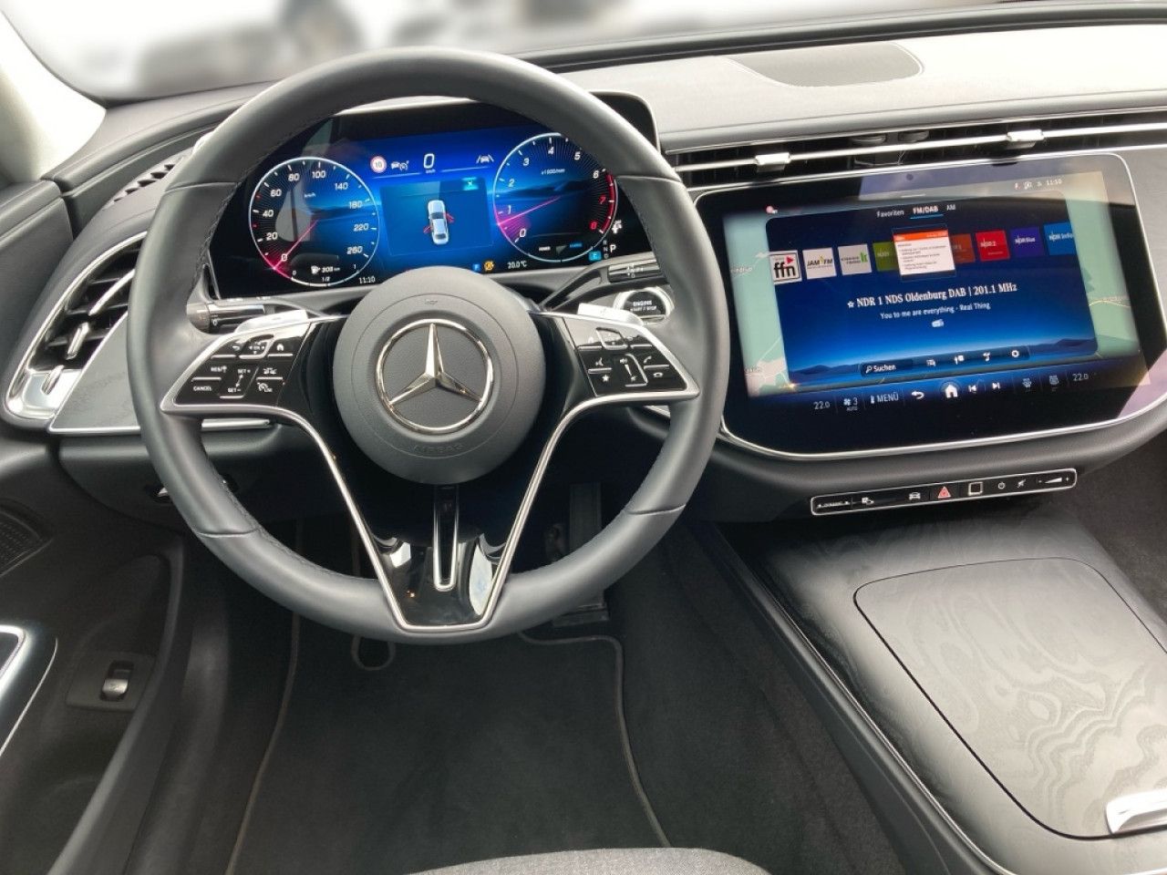 Mercedes-Benz E-Klasse – Bild 9