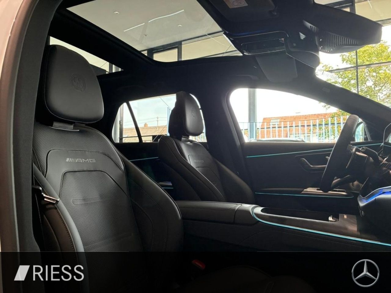 Mercedes-Benz E-Klasse – Bild 10