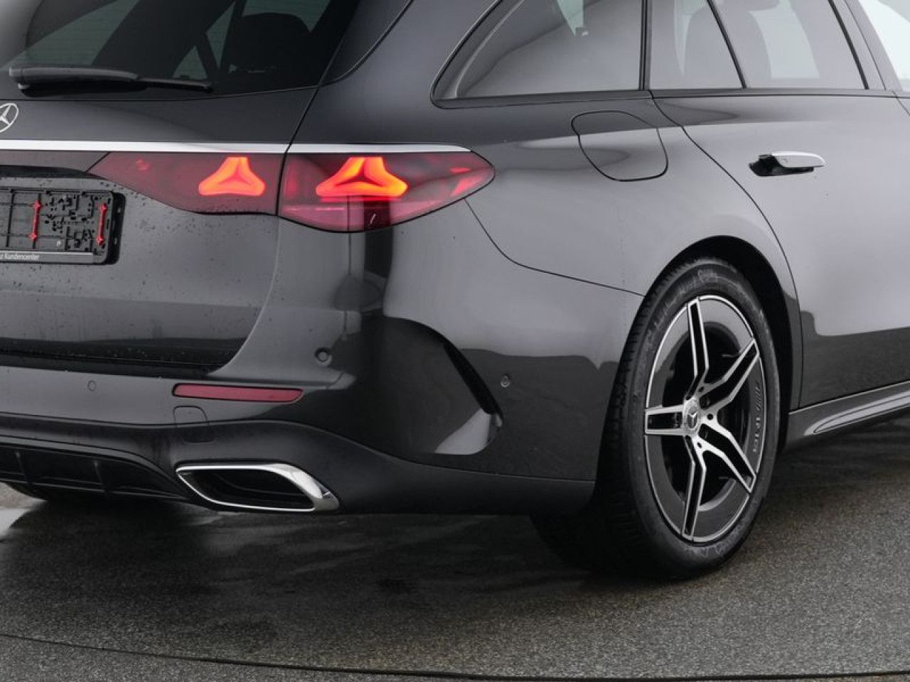 Mercedes-Benz E-Klasse – Bild 9