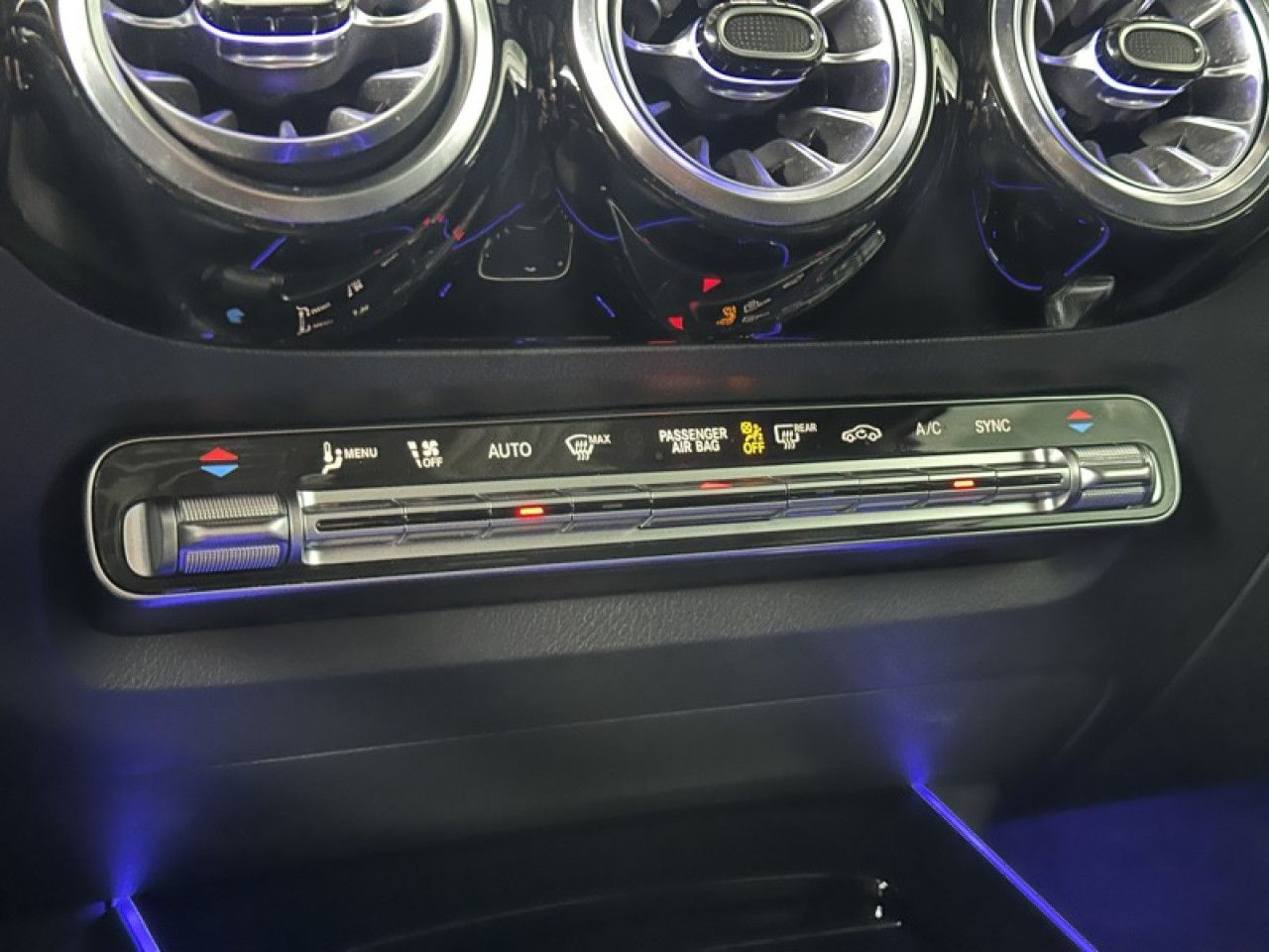 Photo du v&eacute;hicule 17 / 18