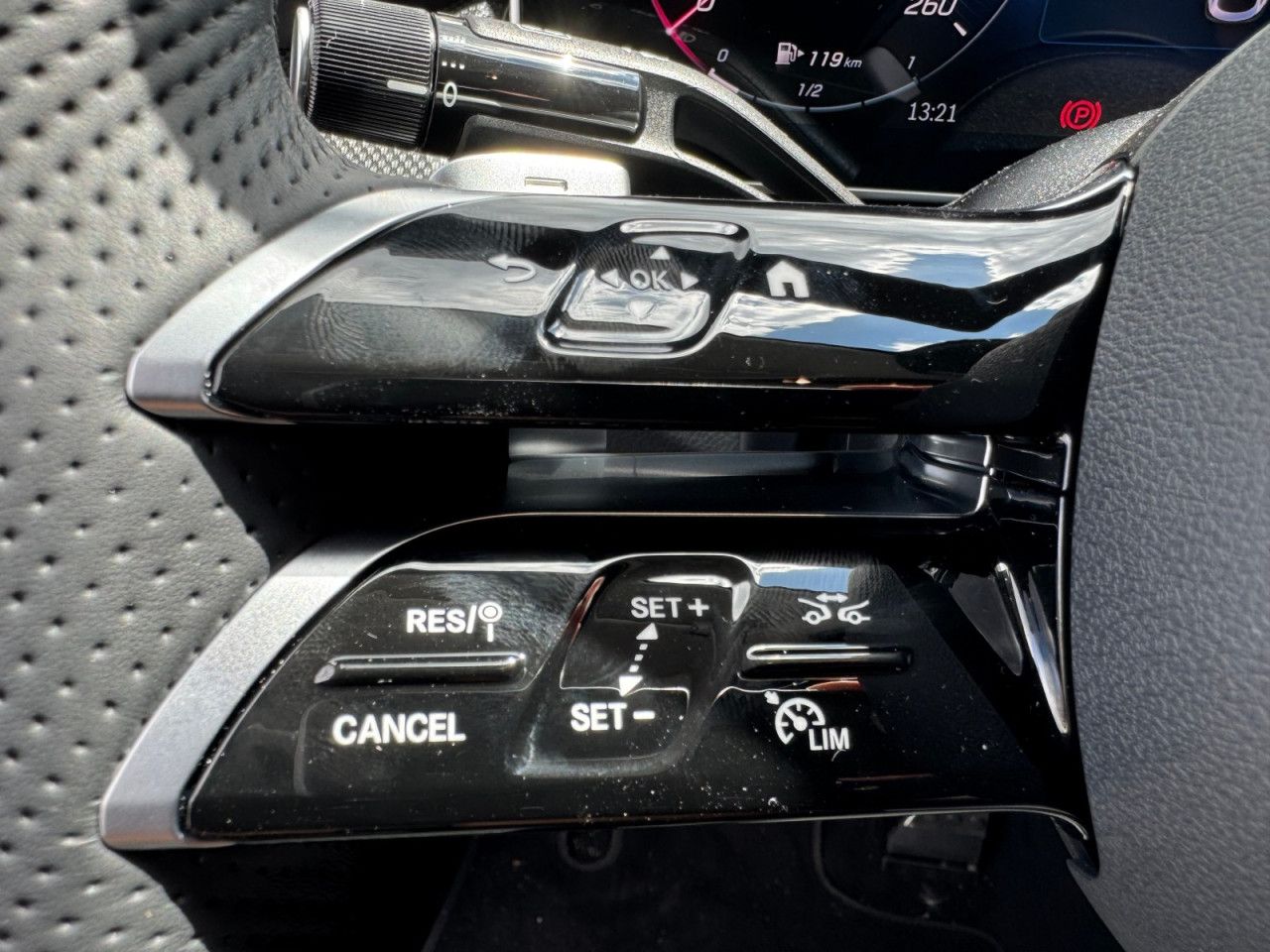 Zdjęcie pojazdu 21 / 24