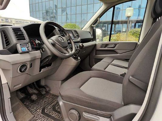 Vehicle image 7 / 15
