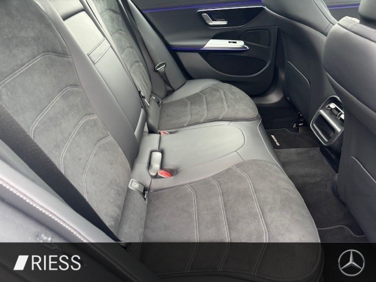 Mercedes-Benz E-Klasse – Bild 10