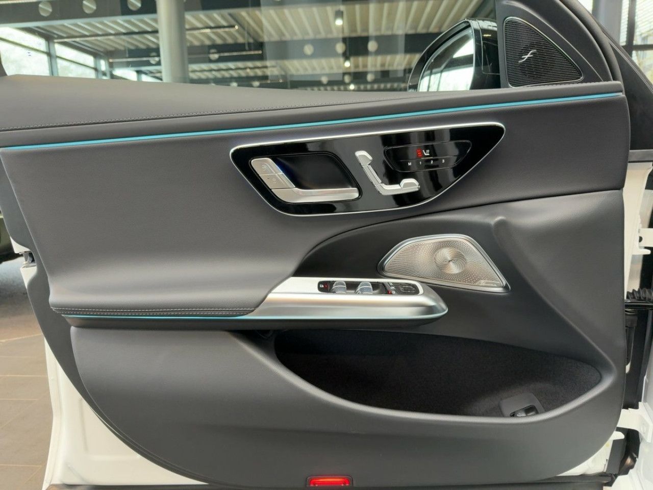 Mercedes-Benz E-Klasse – Bild 15