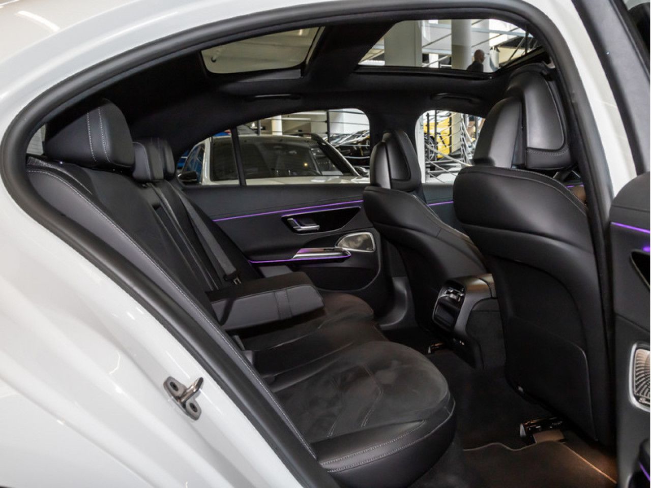 Mercedes-Benz E-Klasse – Bild 9