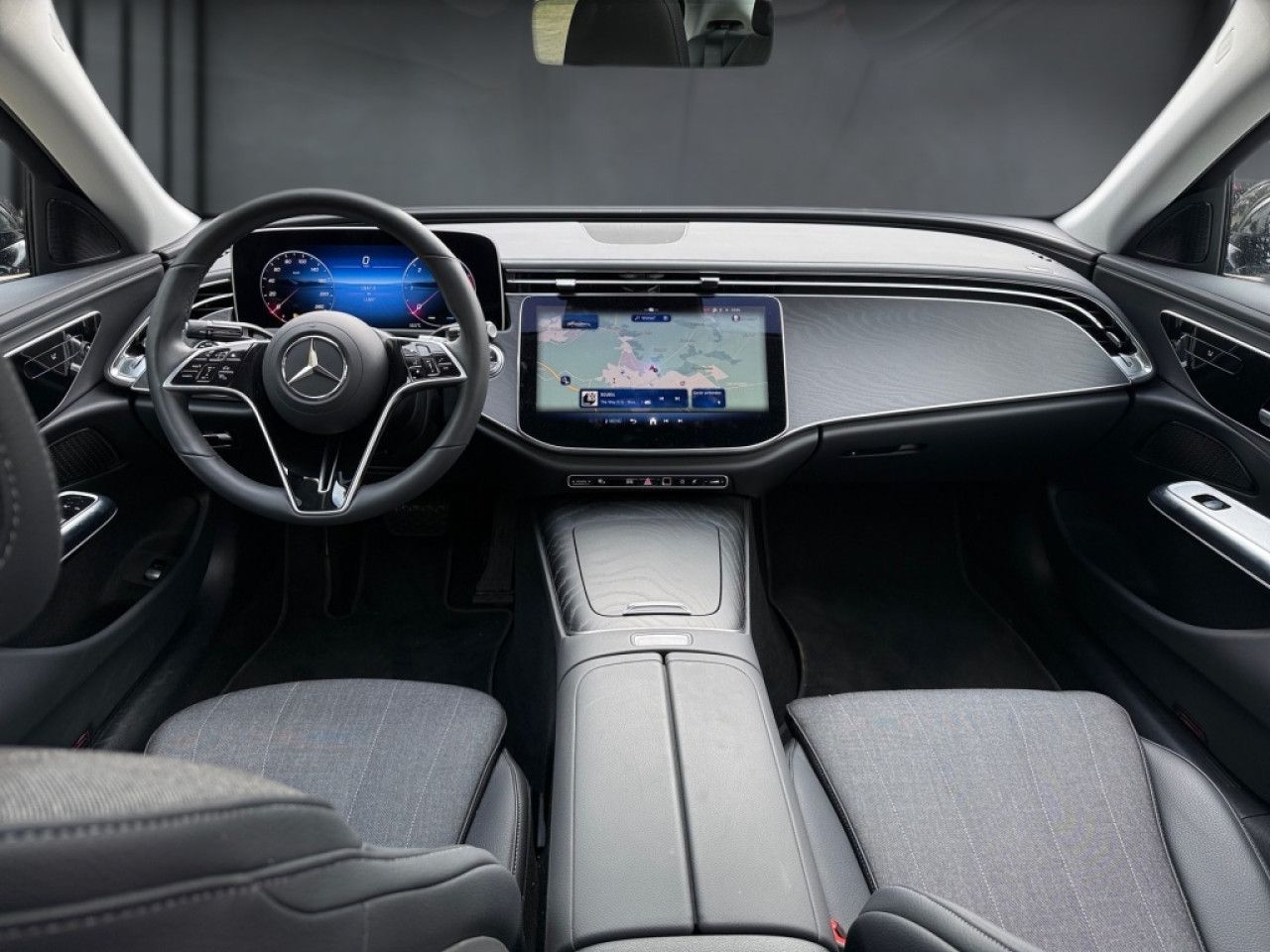 Mercedes-Benz E-Klasse – Bild 13