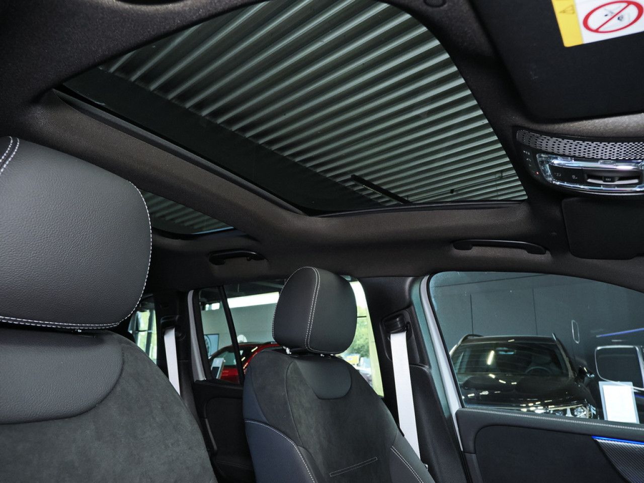 Mercedes-Benz GLB – Bild 14