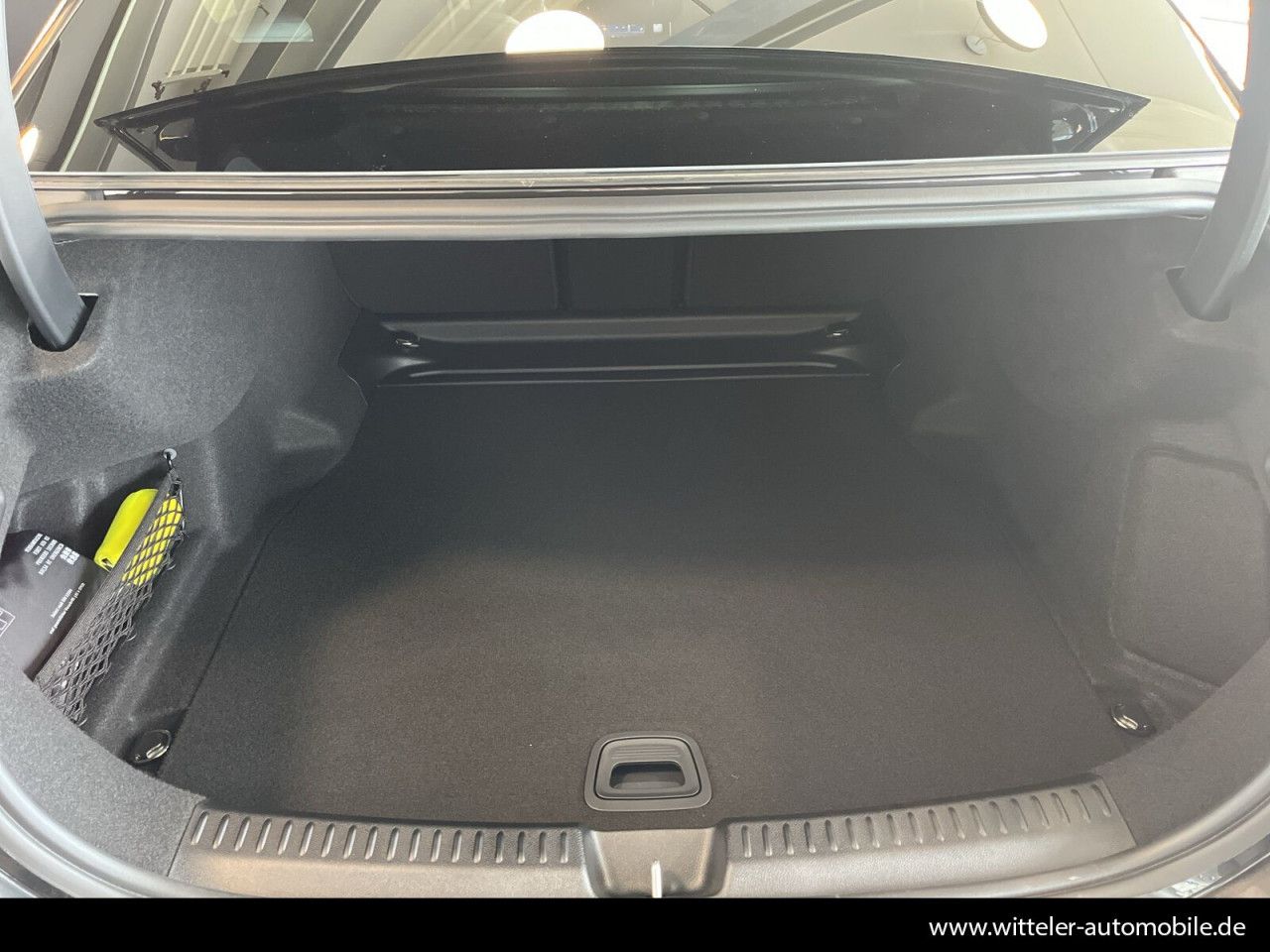 Mercedes-Benz E-Klasse – Bild 20