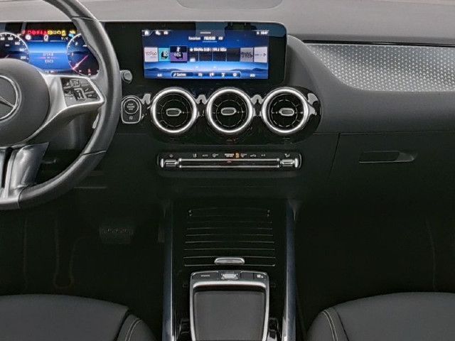 Mercedes-Benz GLA 220