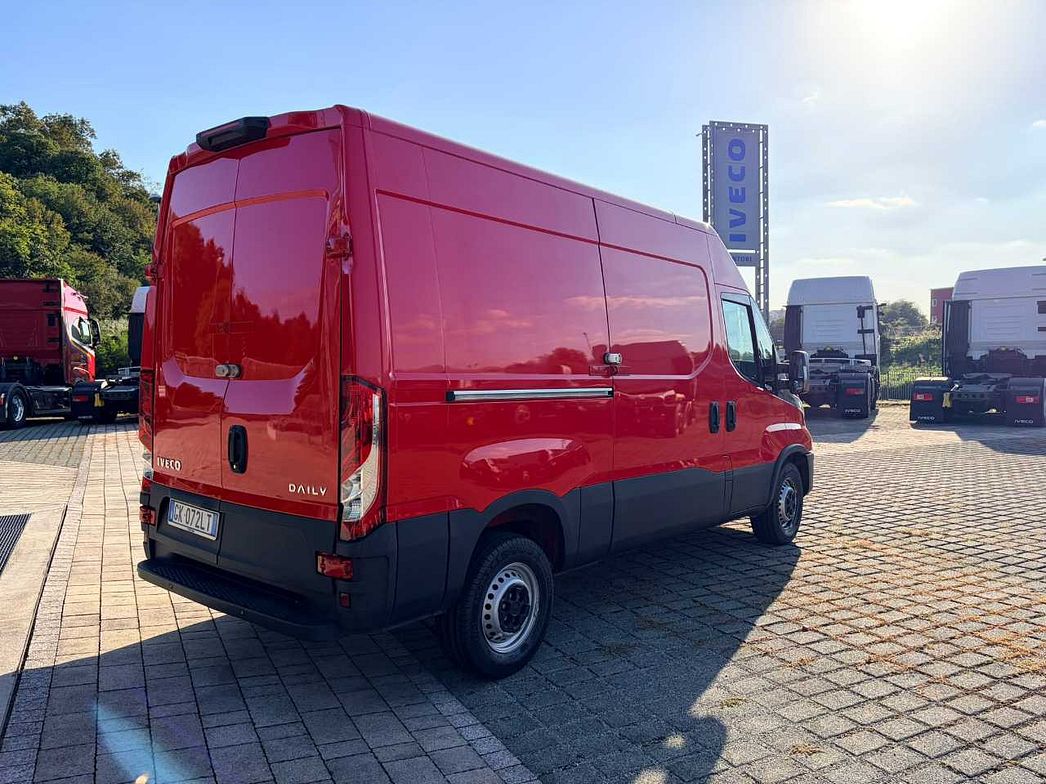 IVECO | 35S12V - FURGONE DI SERIE