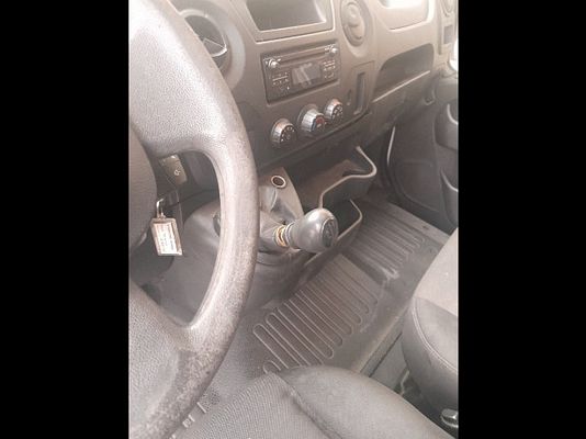 Vehicle image 6 / 16