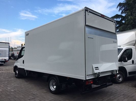 Vehicle image 4 / 11