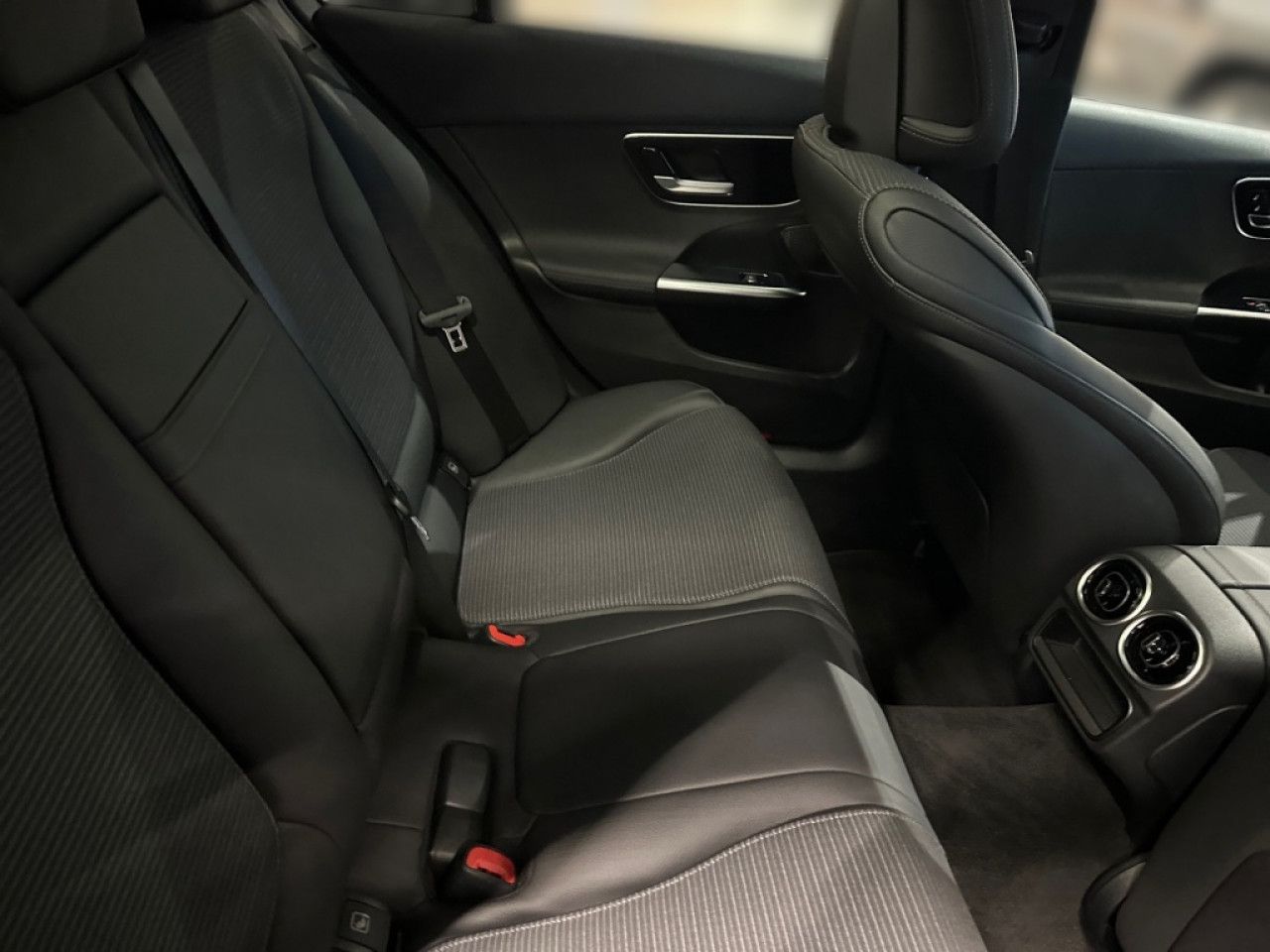 Mercedes-Benz C-Klasse – Bild 11