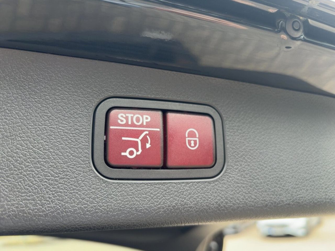 Mercedes-Benz E-Klasse – Bild 17