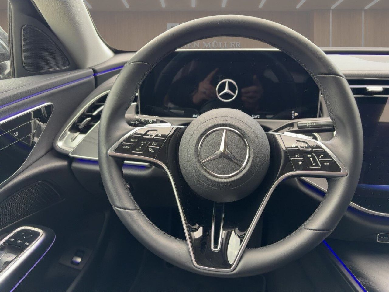 Mercedes-Benz E-Klasse – Bild 9