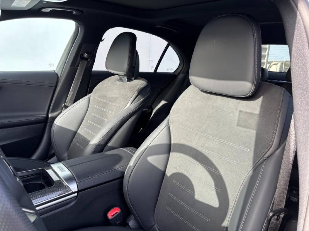 Photo du v&eacute;hicule 10 / 15