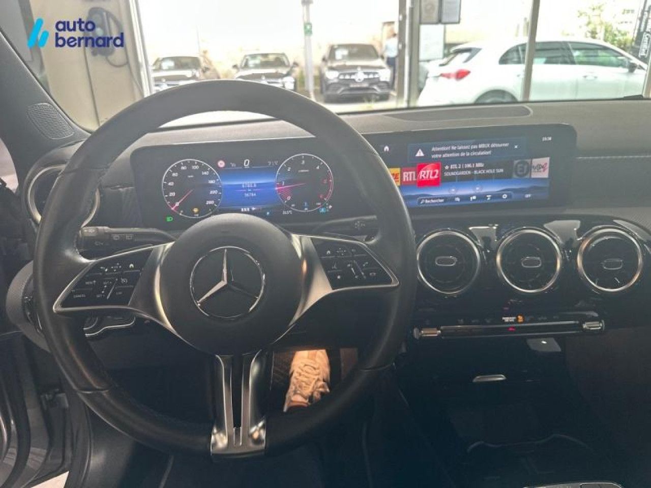 Photo du v&eacute;hicule 12 / 16