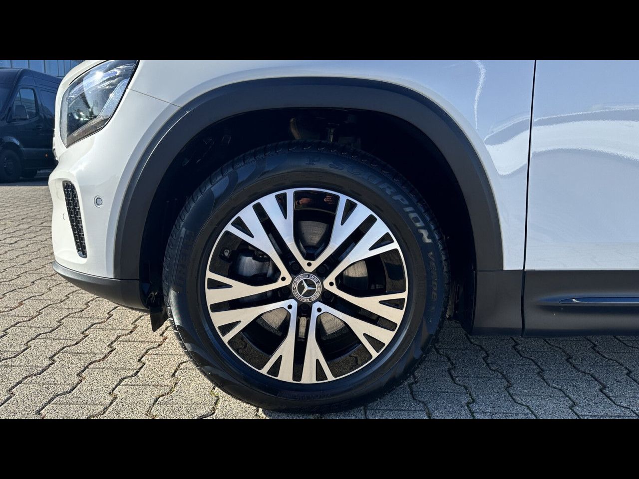 Fahrzeugbild 9 / 30