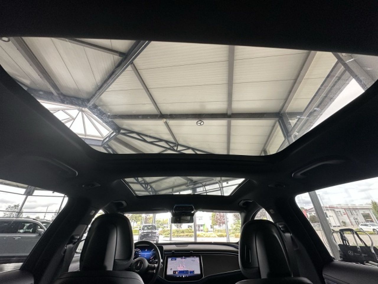 Mercedes-Benz E-Klasse – Bild 14