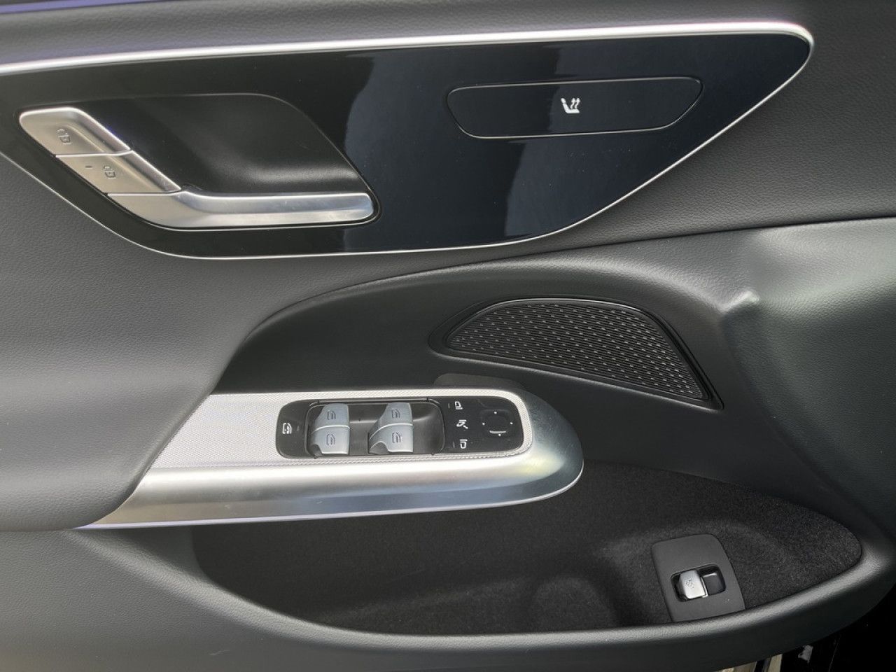 Mercedes-Benz E-Klasse – Bild 18