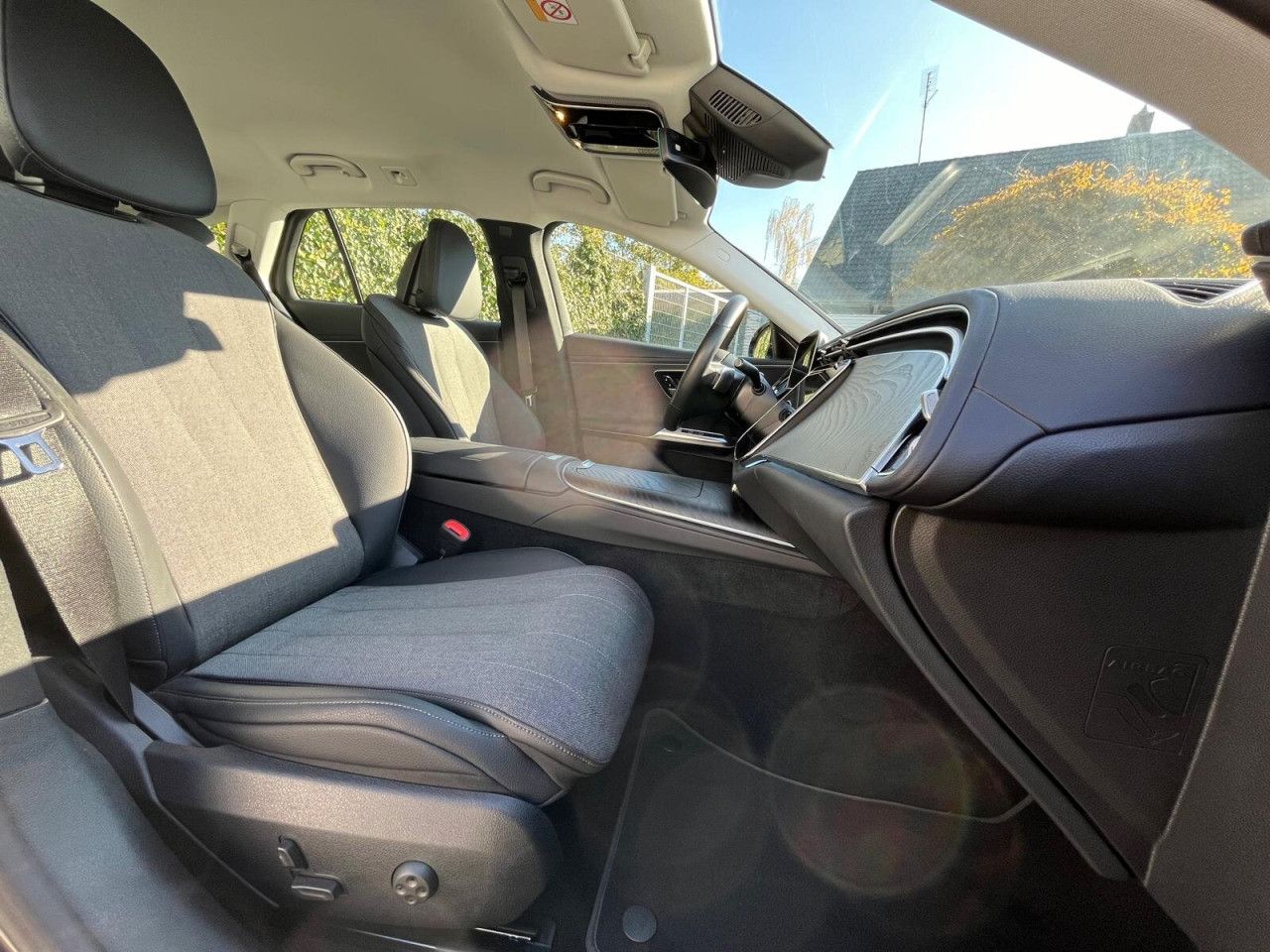 Mercedes-Benz E-Klasse – Bild 22