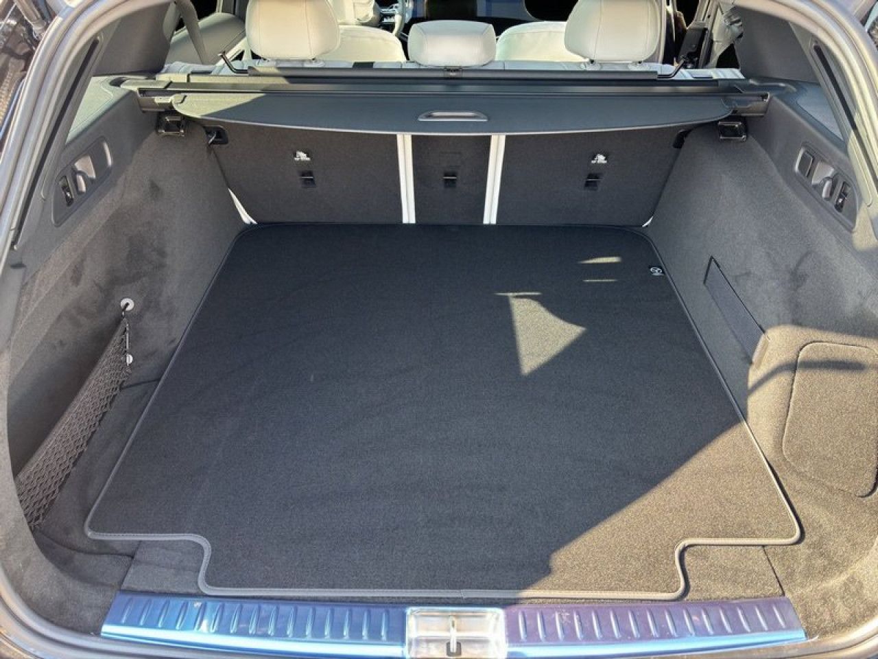 Mercedes-Benz E-Klasse – Bild 15