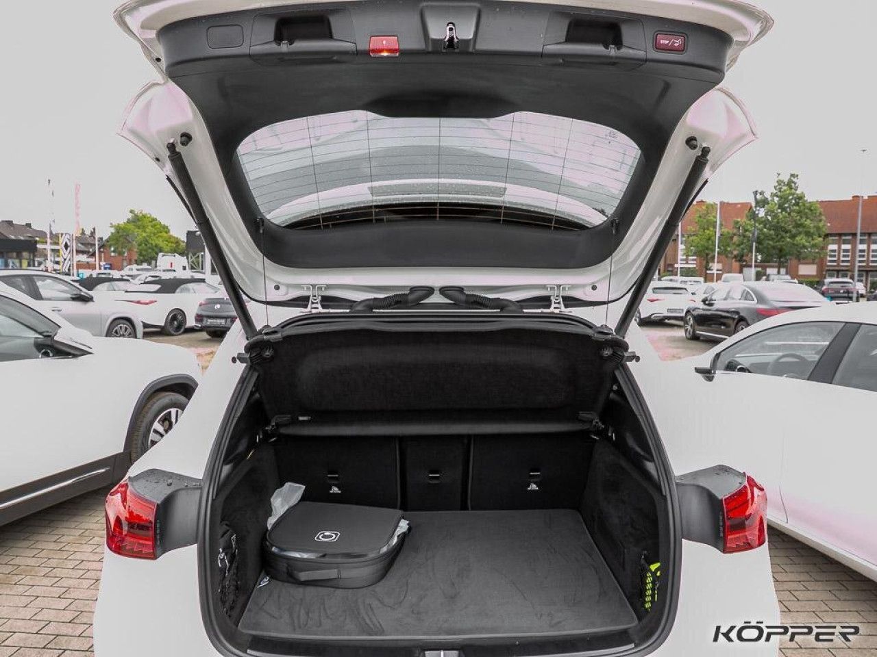 Mercedes-Benz EQA – Bild 10