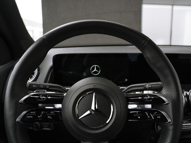 MERCEDES-BENZ GLB 2025 — imagine 2