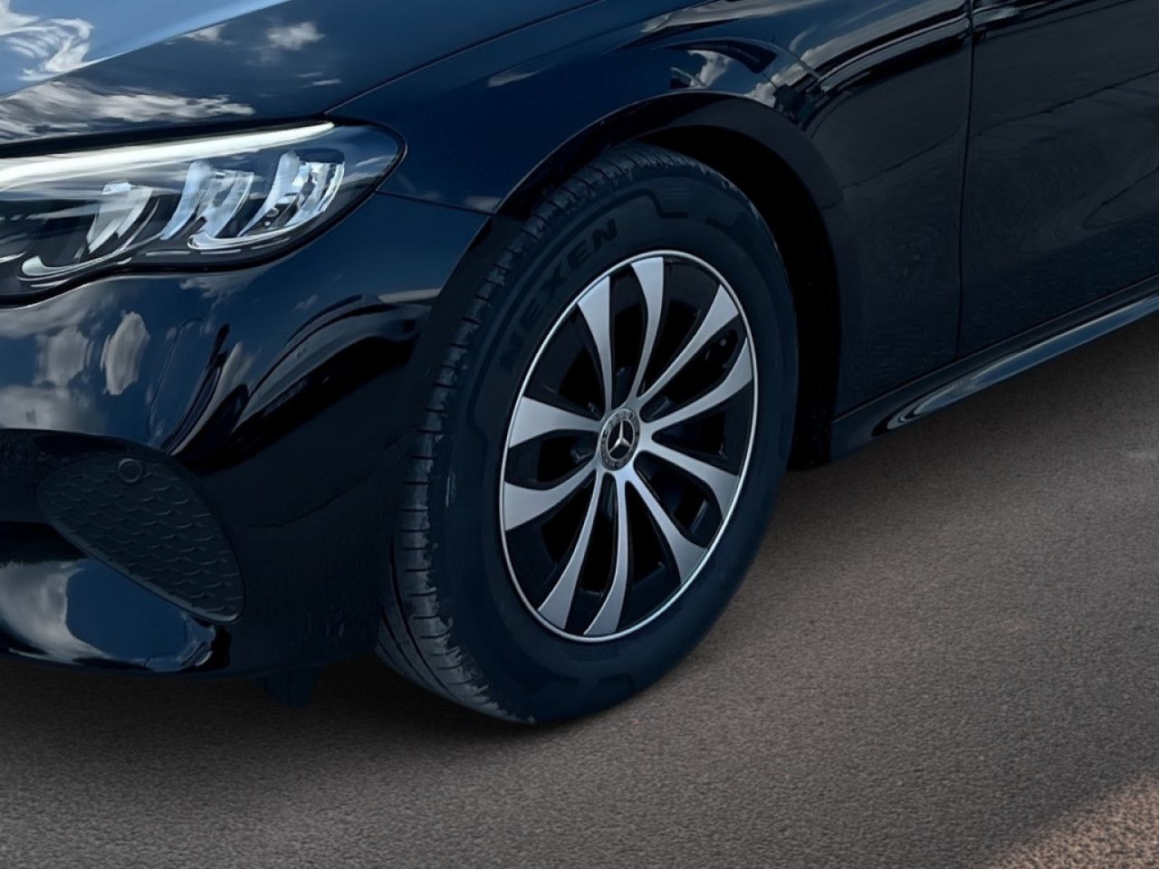 Mercedes-Benz E-Klasse – Bild 7