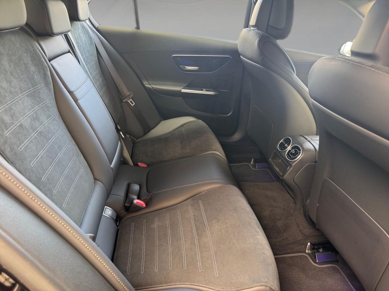 Mercedes-Benz C-Klasse – Bild 15