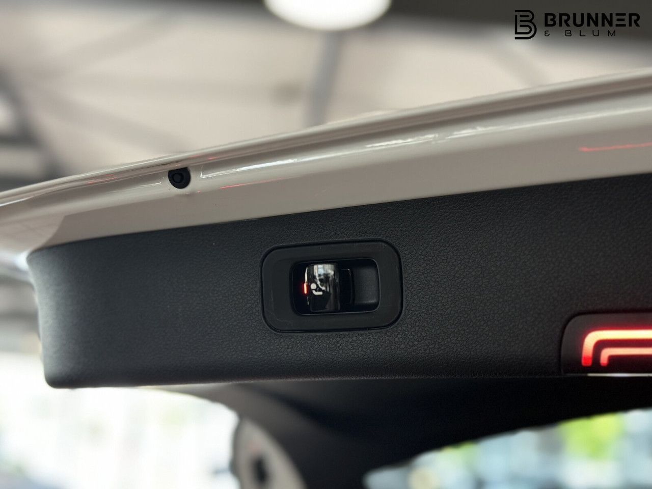 Mercedes-Benz E-Klasse – Bild 9