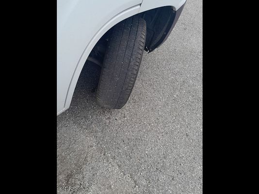 Vehicle image 10 / 20