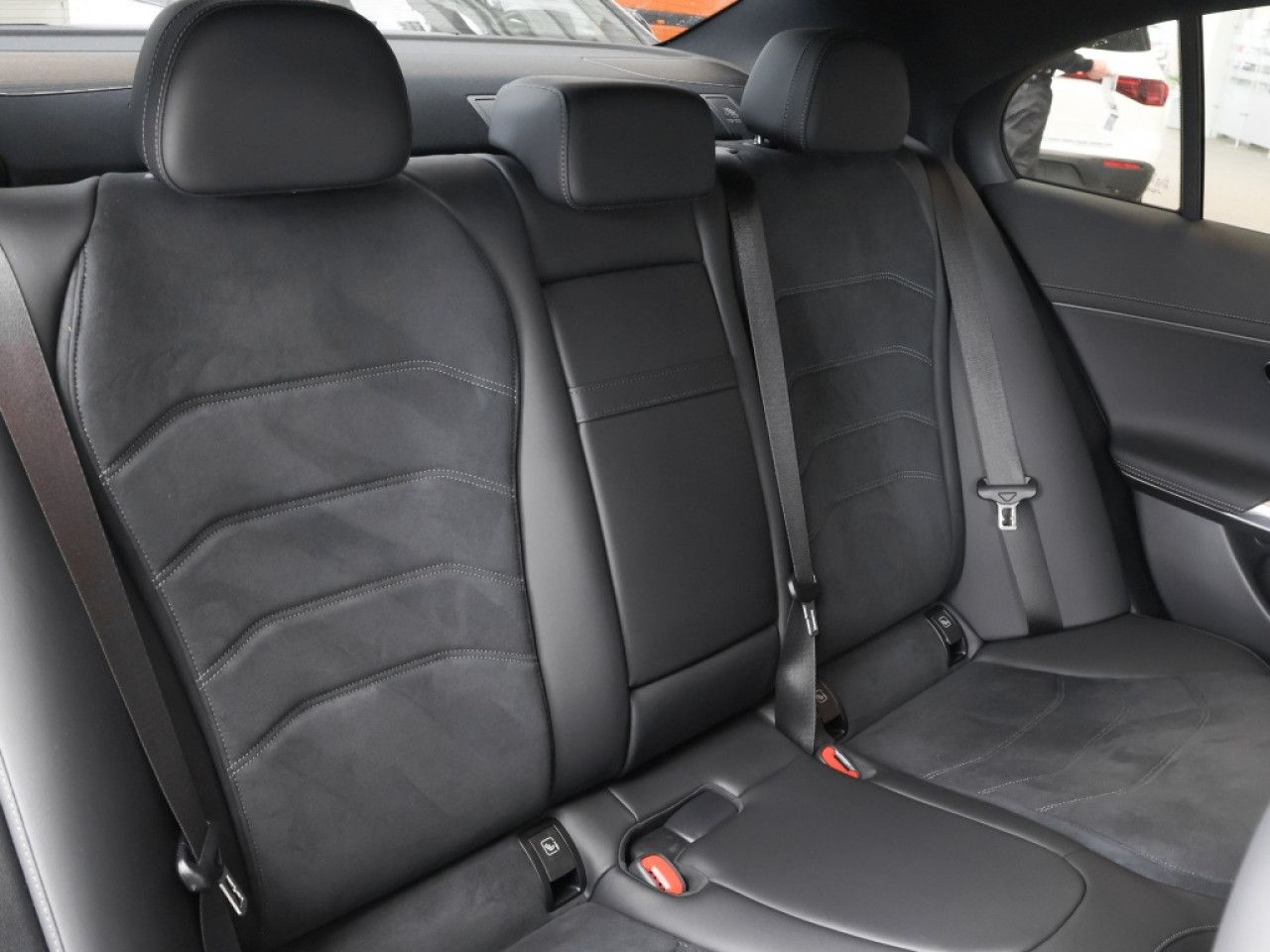 Mercedes-Benz E-Klasse – Bild 4
