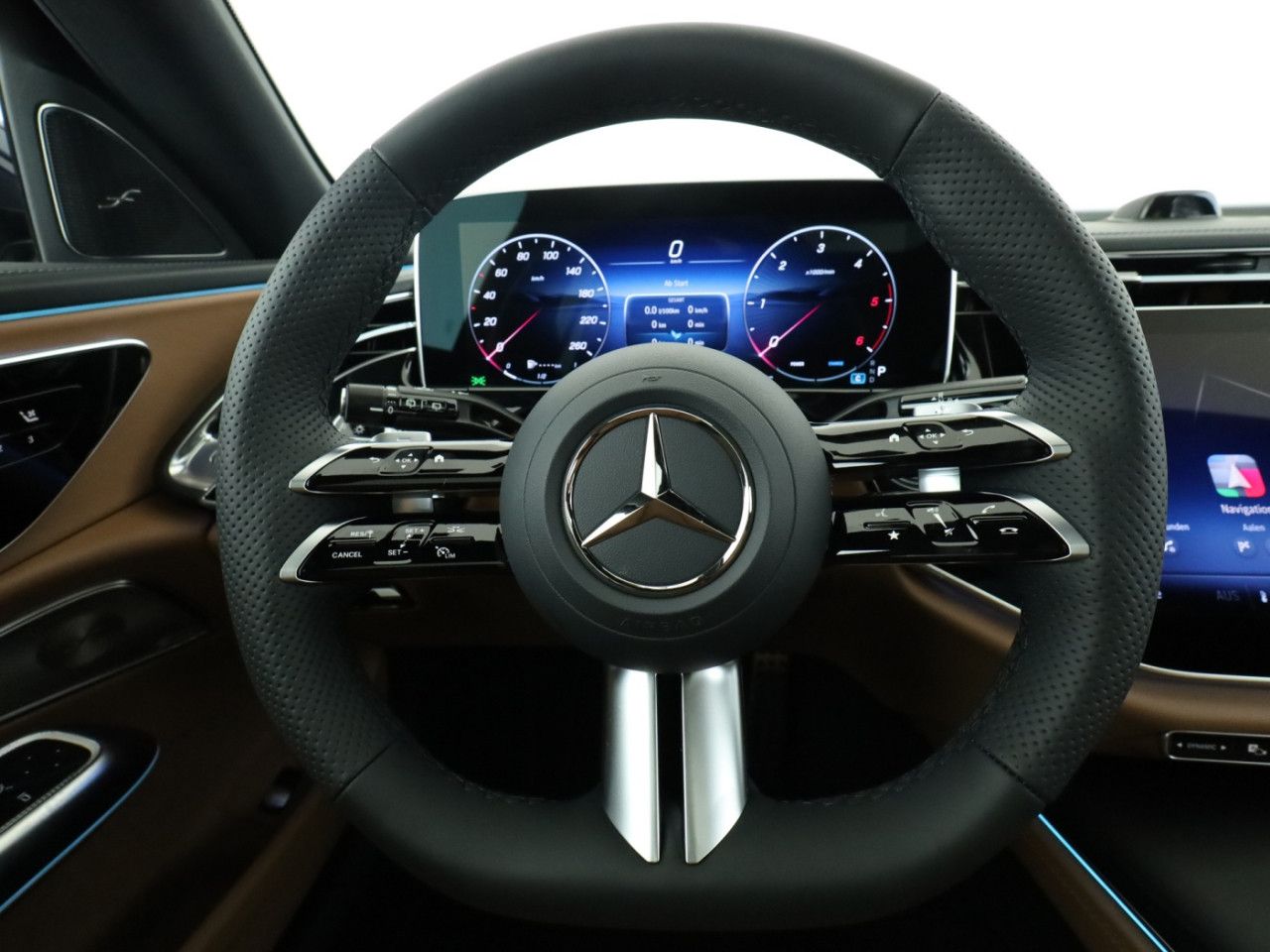 Mercedes-Benz E-Klasse – Bild 11