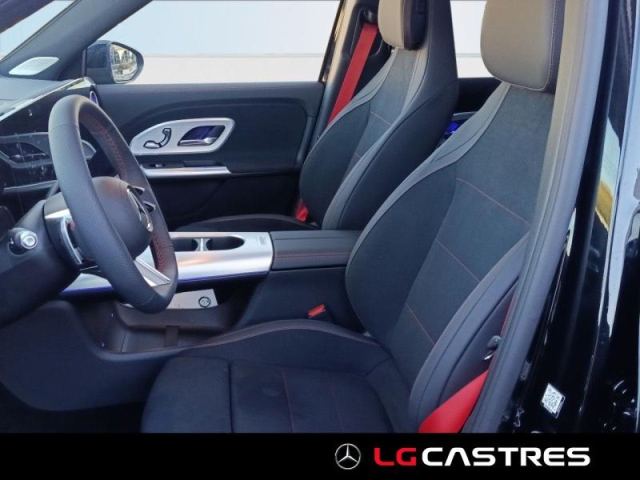 Photo du v&eacute;hicule 10 / 18