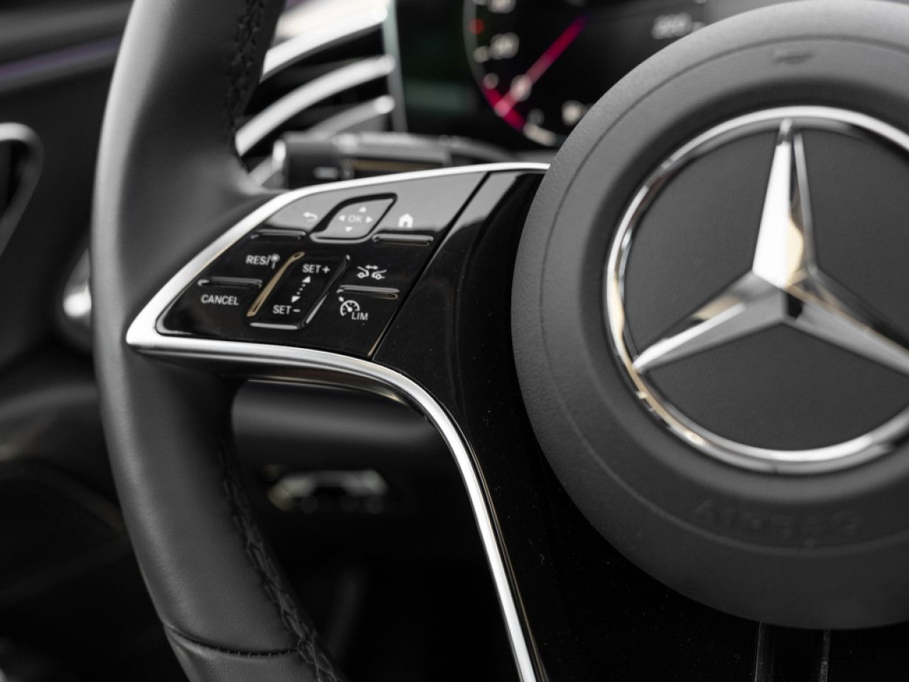 Mercedes-Benz E-Klasse – Bild 18