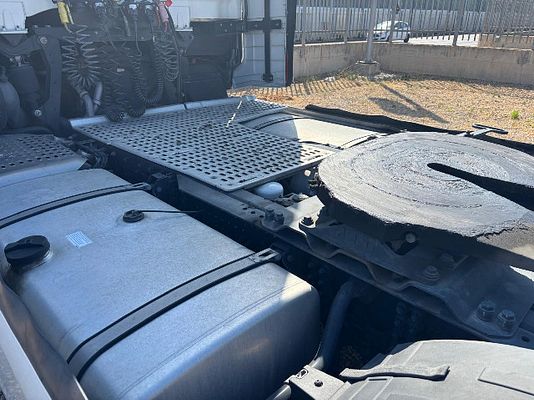 Vehicle image 4 / 4