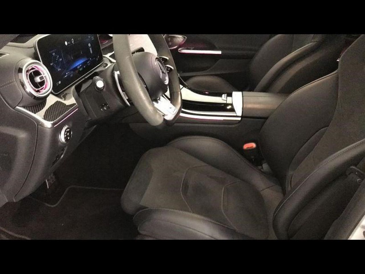 Photo du v&eacute;hicule 12 / 18