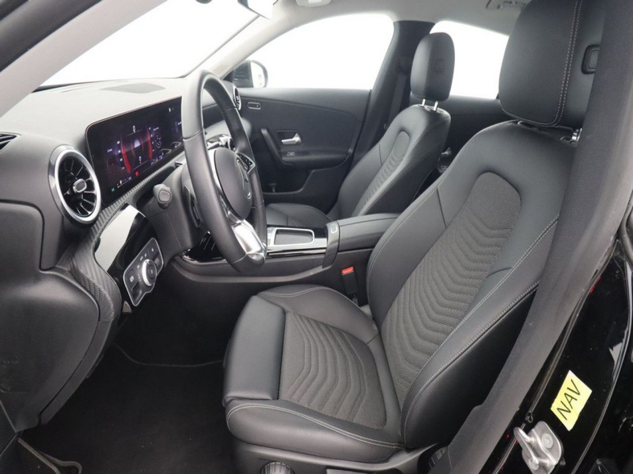 Imagem do veículo 9 / 18