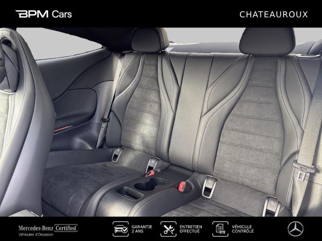 Photo du v&eacute;hicule 9 / 18