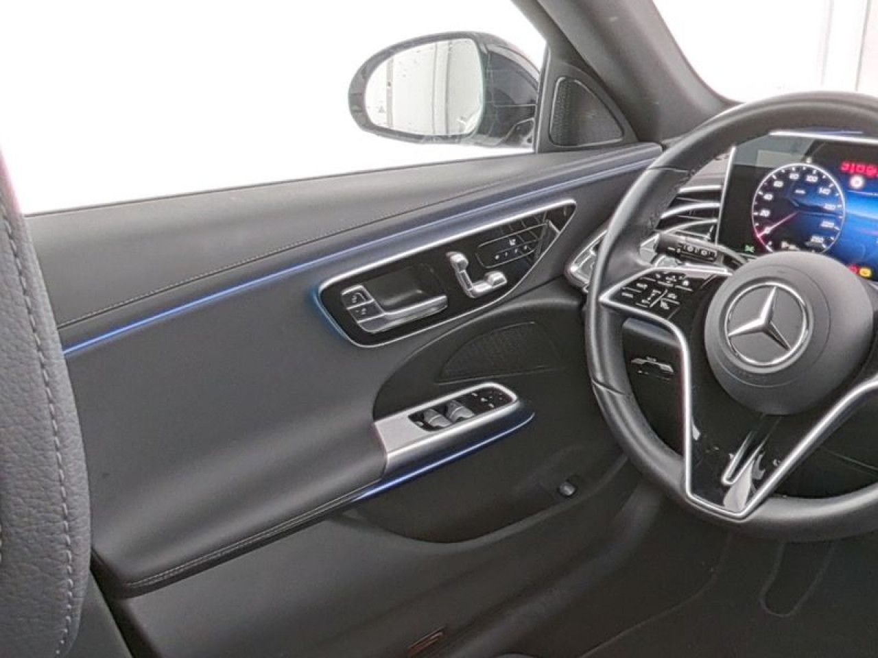 Mercedes-Benz E-Klasse – Bild 8