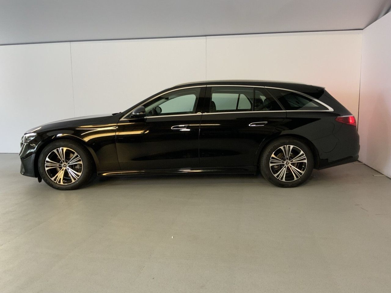Mercedes-Benz E-Klasse – Bild 3